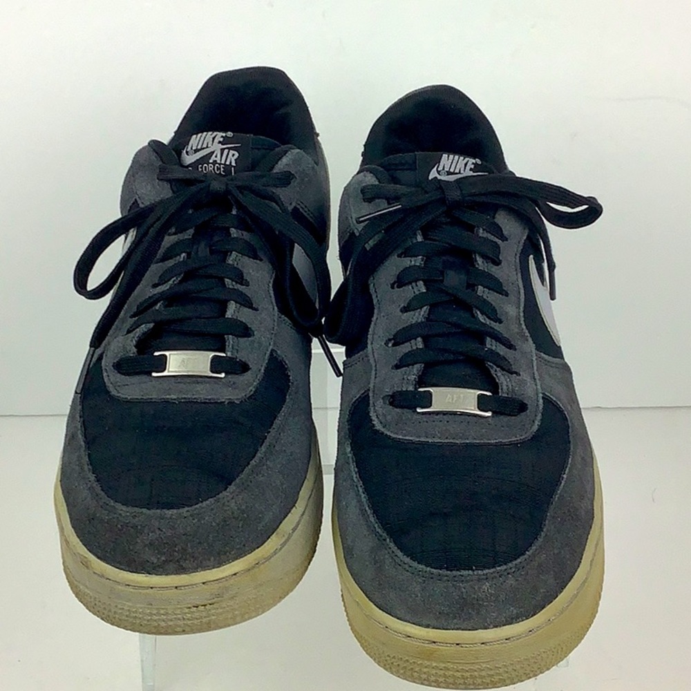 Nike Air Force 1Lows with little yellowing on soles Sz 11.5 Rare